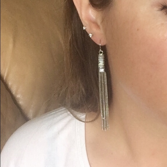 Two pairs of chain earrings - Picture 4 of 7